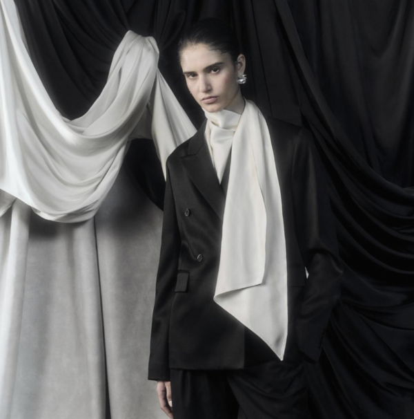 Colección Otoño/Invierno de Loulou de Saison: libertad y movimiento en la Semana de la Moda de Paris