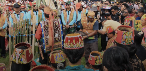 Lom Plai: celebrando la cosecha del arroz en Indonesia