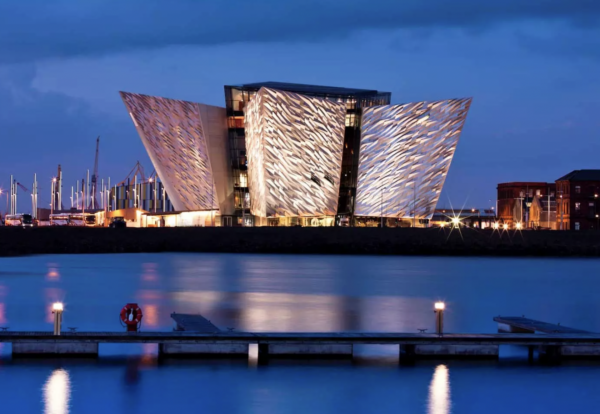 Titanic Belfast: evocación del “barco de los sueños” en Irlanda